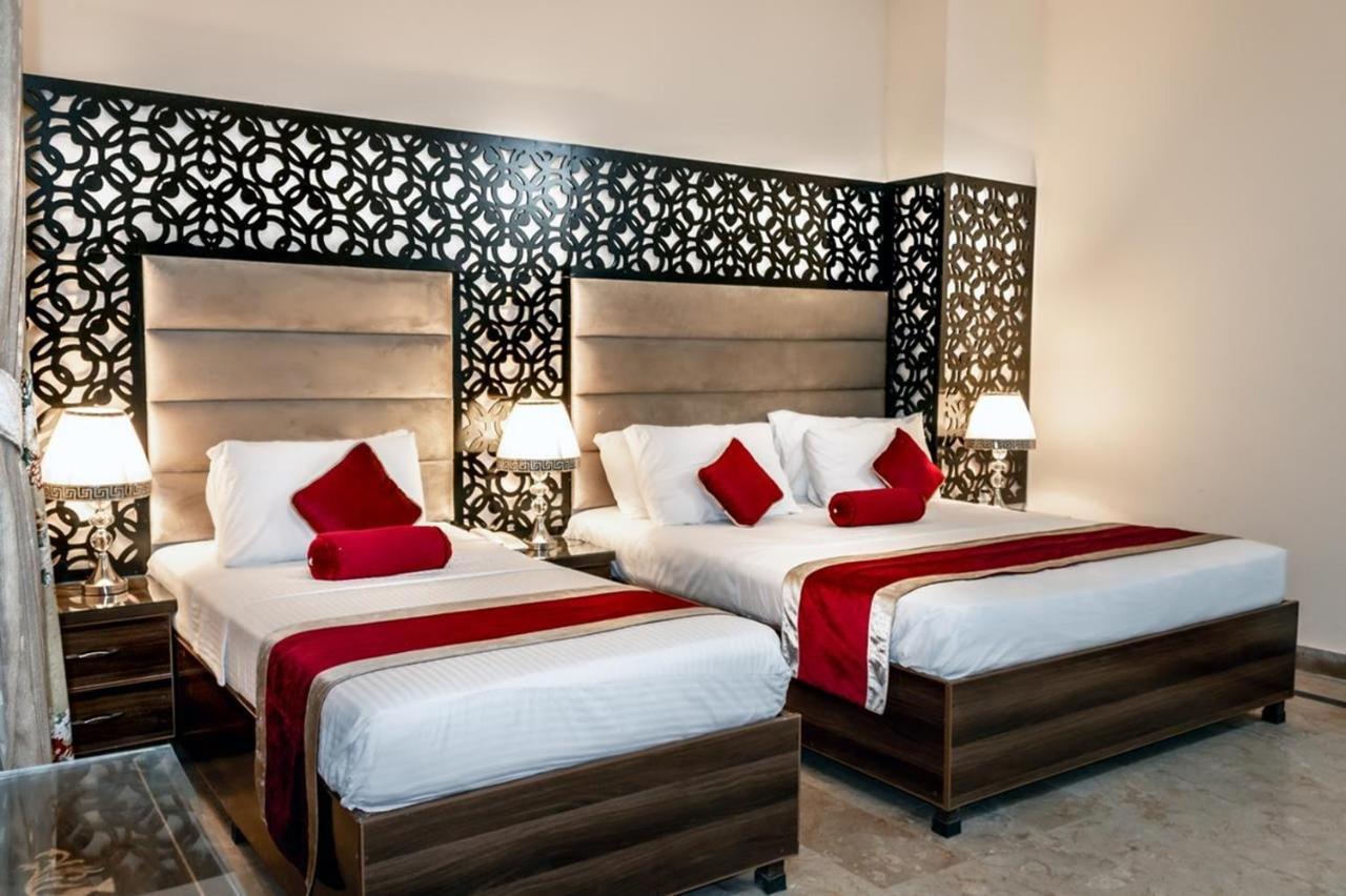 Rose Palace Hotel, Gulberg Лахор Экстерьер фото