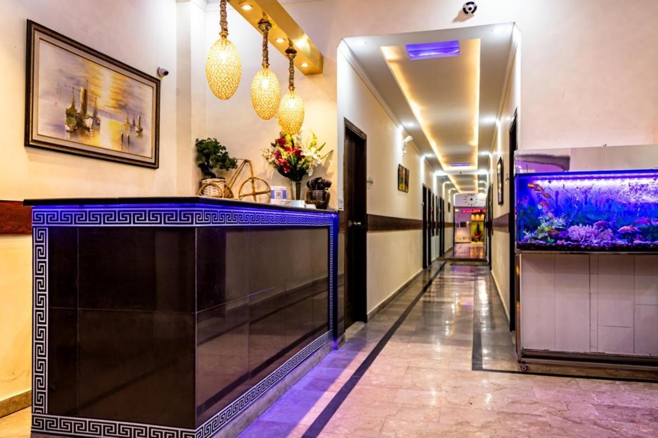Rose Palace Hotel, Gulberg Лахор Экстерьер фото