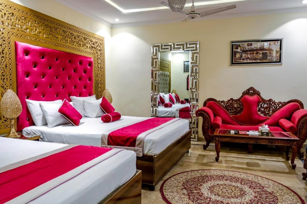 Rose Palace Hotel, Gulberg Лахор Экстерьер фото