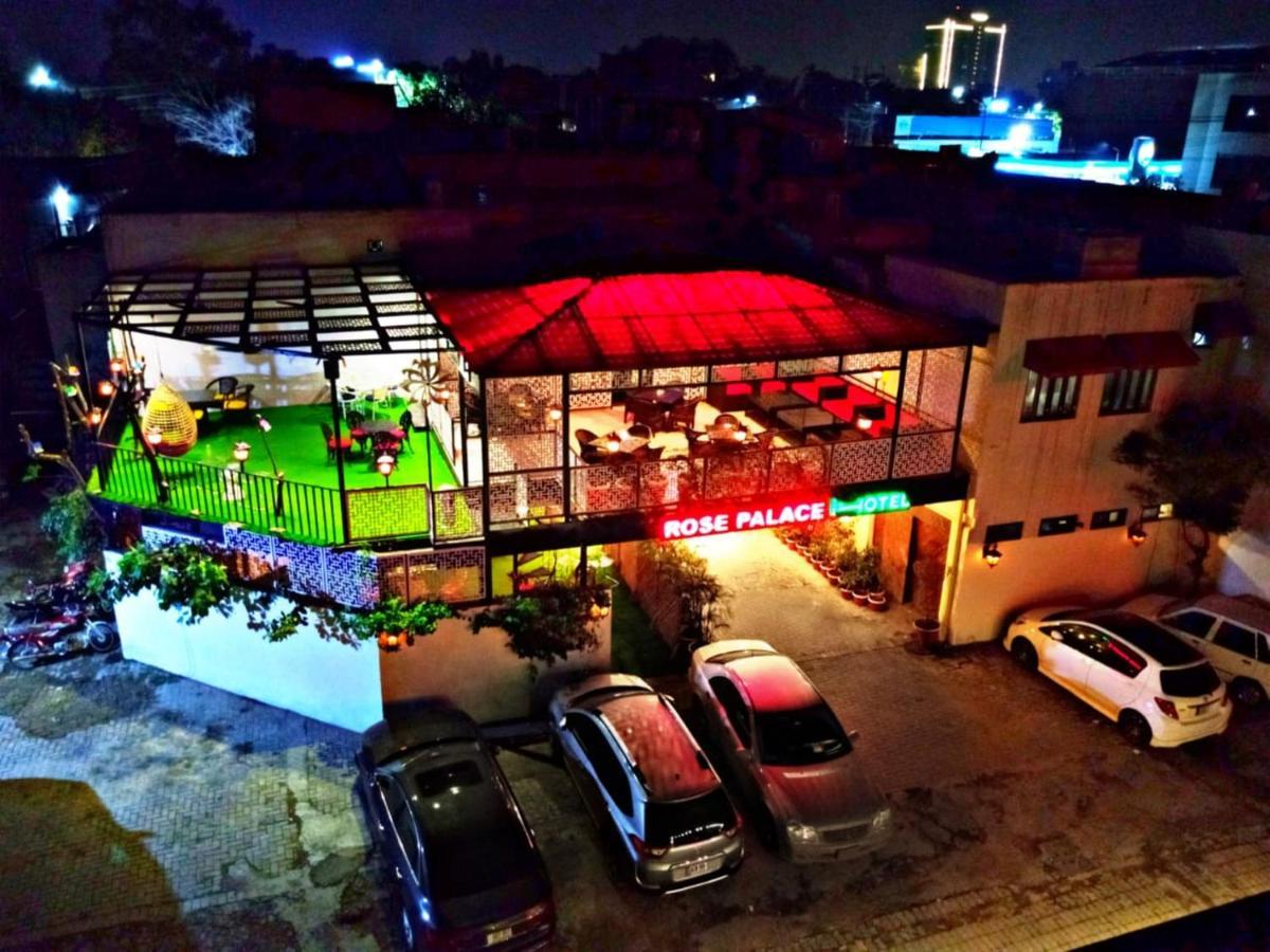 Rose Palace Hotel, Gulberg Лахор Экстерьер фото